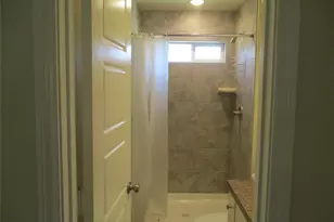 1718 NW Dallas St, Grand Prairie, TX 75050 - Photo 32