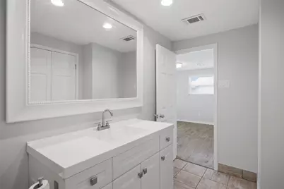 4930 Donnelly Avenue, Fort Worth, TX 76107 - Photo 18
