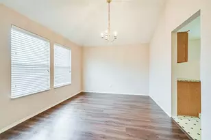 1604 Green Hill Dr, Arlington, TX 76014 - Photo 4