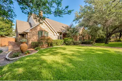 17819 Lost View Road, Dallas, TX 75252 - Photo 2