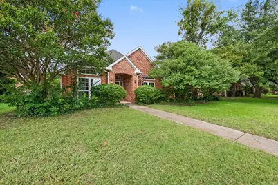 812 Fall Drive, Allen, TX 75002 - Photo 2