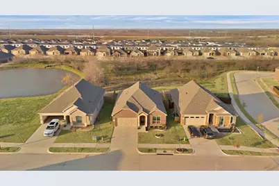 3204 Renaissance Drive, Denton, TX 76207 - Photo 2