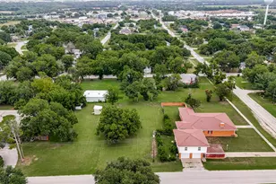 618 W 5th St, Justin, TX 76247 - Photo 1