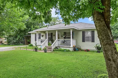 304 Lee Street, Wolfe City, TX 75496 - Photo 22