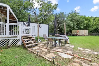304 Lee Street, Wolfe City, TX 75496 - Photo 18
