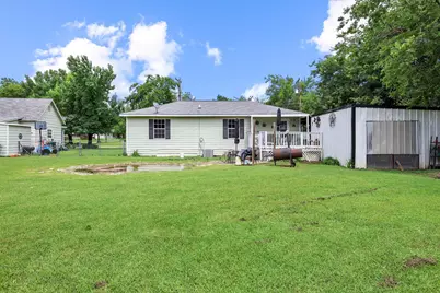 304 Lee Street, Wolfe City, TX 75496 - Photo 20