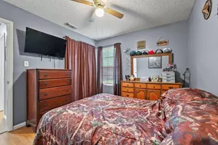 304 Lee St, Wolfe City, TX 75496 - Photo 16