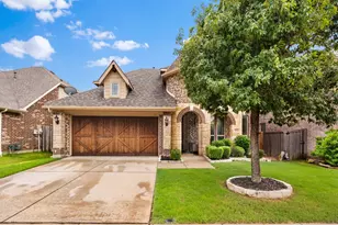 1624 Zebra Finch Dr, Little Elm, TX 75068 - Photo 2