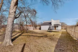 2015 Volga Ave, Dallas, TX 75216 - Photo 2