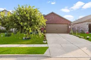 309 Donna Dr, Ferris, TX 75125 - Photo 2