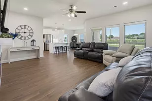 505 N Neu Dr, Lindsay, TX 76250 - Photo 6