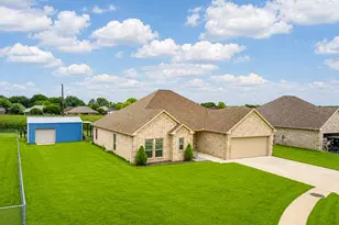 505 N Neu Dr, Lindsay, TX 76250 - Photo 38