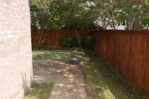 9320 Ponderosa Trail, Irving, TX 75063 - Photo 28