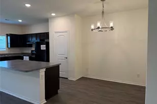 2237 Diamond Dr, Grand Prairie, TX 75051 - Photo 6