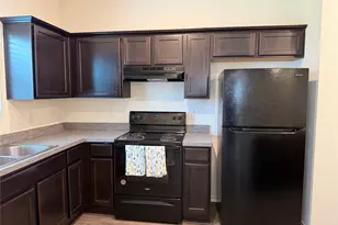 2237 Diamond Dr, Grand Prairie, TX 75051 - Photo 10