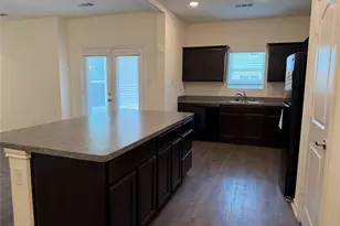 2237 Diamond Dr, Grand Prairie, TX 75051 - Photo 8