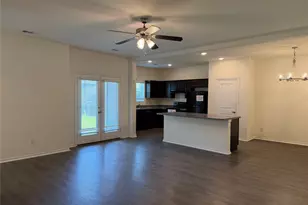 2237 Diamond Dr, Grand Prairie, TX 75051 - Photo 4