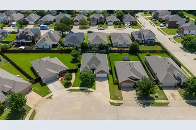 11209 Beechgrove Court, Fort Worth, TX 76140 - Photo 34