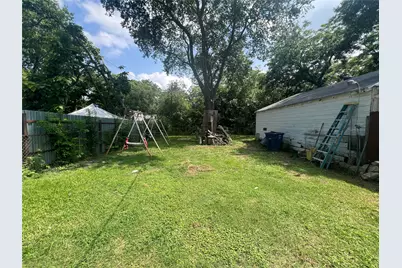 8810 Eldon Drive, Dallas, TX 75217 - Photo 16