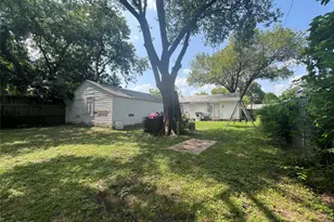 8810 Eldon Dr, Dallas, TX 75217 - Photo 26