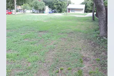 563 E Long Street, Stephenville, TX 76401 - Photo 12