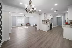 309 Gray St, Henderson, TX 75652 - Photo 10
