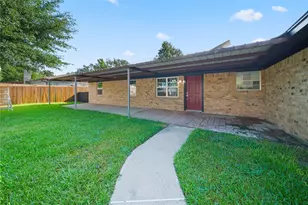 309 Gray St, Henderson, TX 75652 - Photo 24