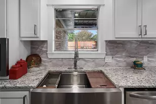 309 Gray St, Henderson, TX 75652 - Photo 12