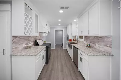 309 Gray Street, Henderson, TX 75652 - Photo 12