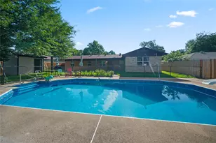 309 Gray St, Henderson, TX 75652 - Photo 26