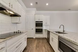 8841 Creek Run Rd, Fort Worth, TX 76120 - Photo 10