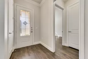 8841 Creek Run Rd, Fort Worth, TX 76120 - Photo 2