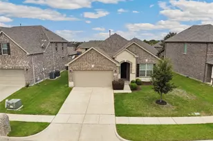 1705 Jace Dr, McKinney, TX 75071 - Photo 2