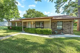 309 Greathouse St, Bridgeport, TX 76426 - Photo 2