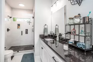 1127 Vintage Ave, Gainesville, TX 76240 - Photo 18