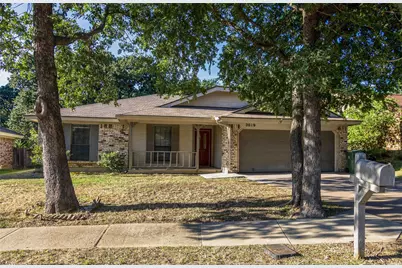 2019 W Nathan Lowe Road, Arlington, TX 76017 - Photo 1