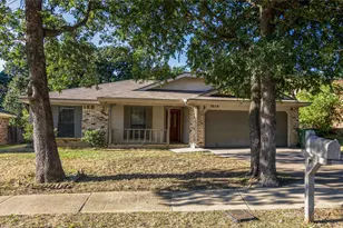 2019 W Nathan Lowe Rd, Arlington, TX 76017 - Photo 1