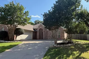 2016 Vintage Cir, Corinth, TX 76210 - Photo 2