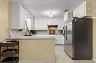 505 Pinewood Ln, Hewitt, TX 76643 - Photo 6