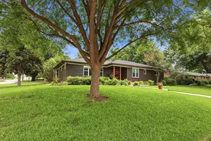 1208 N Morris St, McKinney, TX 75069 - Photo 2