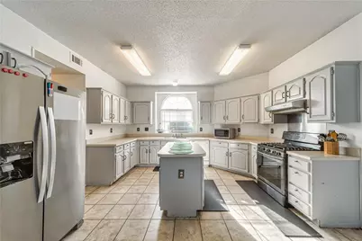 2702 Crosslands Drive, Garland, TX 75040 - Photo 10