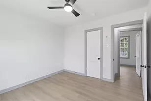 2033 Redman Cir, Dallas, TX 75223 - Photo 14