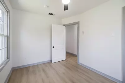 2033 Redman Circle, Dallas, TX 75223 - Photo 16
