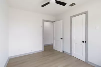 2033 Redman Circle, Dallas, TX 75223 - Photo 18