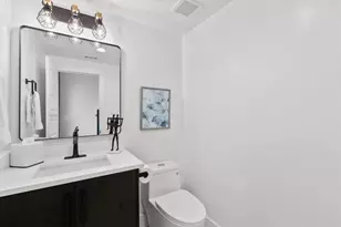 723 W 10th St, Dallas, TX 75208 - Photo 10