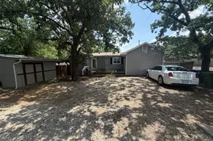 410 N Lakeview Dr, Lake Dallas, TX 75065 - Photo 2