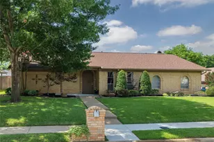 1710 Park Hill Dr, Arlington, TX 76012 - Photo 1