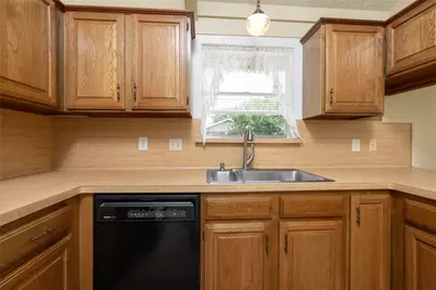 1710 Park Hill Drive, Arlington, TX 76012 - Photo 16
