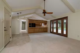 1710 Park Hill Dr, Arlington, TX 76012 - Photo 22