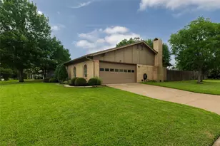 1710 Park Hill Dr, Arlington, TX 76012 - Photo 38